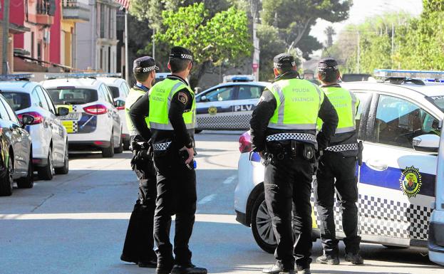 Interinos | La nueva normativa amenaza con vaciar la Policía Local de 380 pueblos de Valencia | Las Provincias